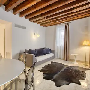 Appartement Ca Margherita Loft & Square Palazzo Grifalconi, Venetië